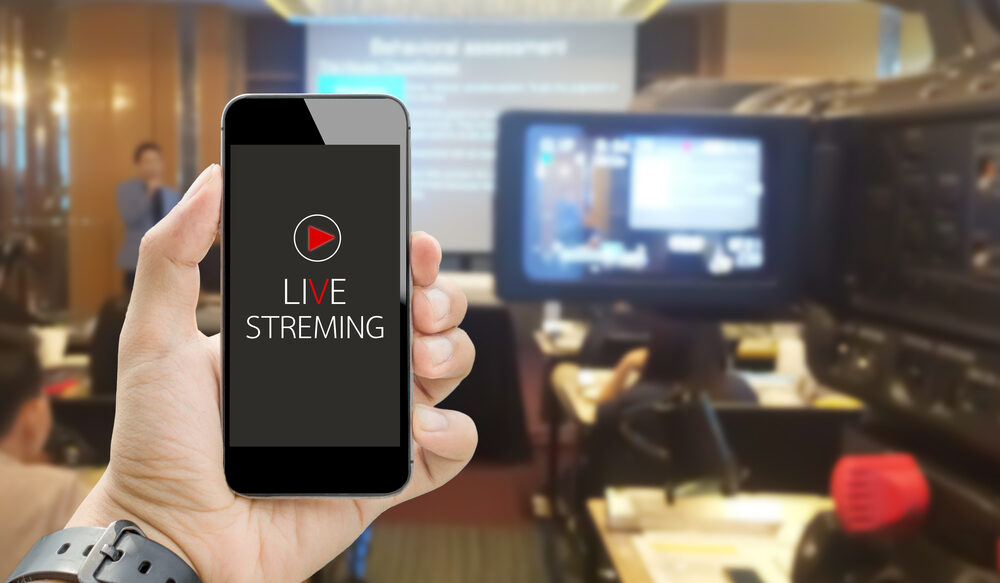 ライブセミナーとスマホで再生する様子